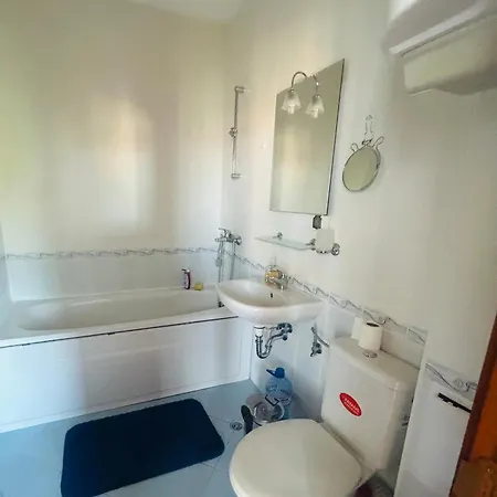 Kasandra * סאני ביץ'